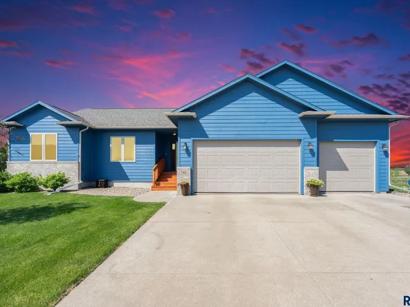 760 Fox Ct, Tea, SD 57064