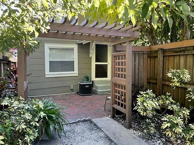 807 1/2 S Fremont Ave #UPPER — Photo 31