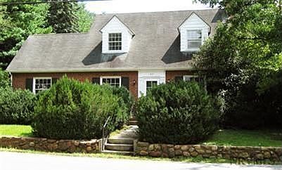 1st image of 317 Clay St SW