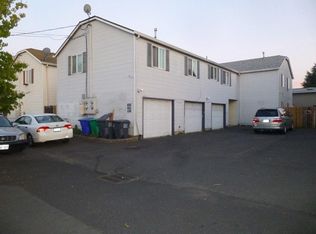 8218 SE Washington St, Portland, OR 97216