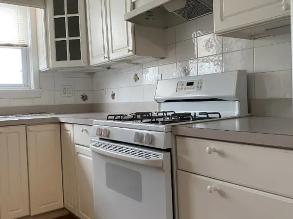 (undisclosed Address), Mamaroneck, NY 10543