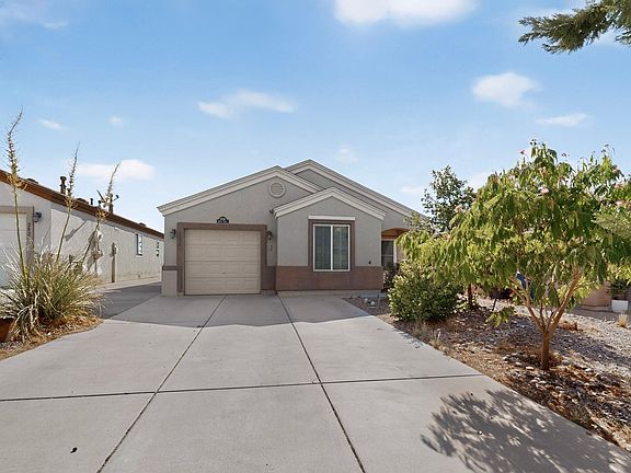 3rd image of 2826 Merlot Dr SW