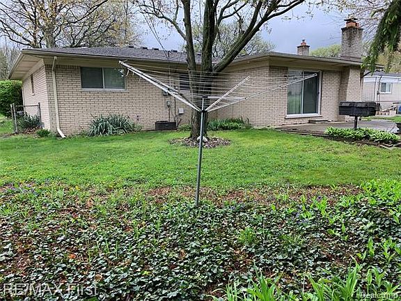 3rd image of 30143 Gruenburg Dr