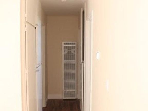 5th image of 1800 Civic Center Dr APT 05