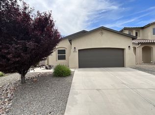 5852 Mafraq Ave NW, Albuquerque, NM 87114