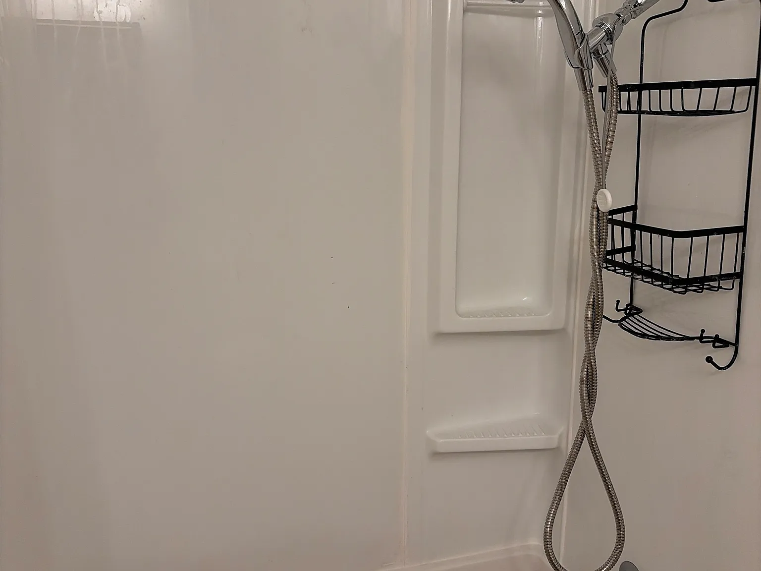 1 bed, 323 sqft, $1,000 — Photo 2