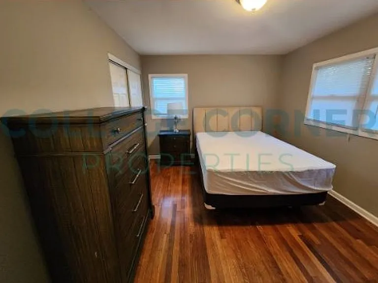 639 S Poplar St #C — Photo 27