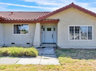 1182 Myrtle Pl, Lemoore, CA 93245