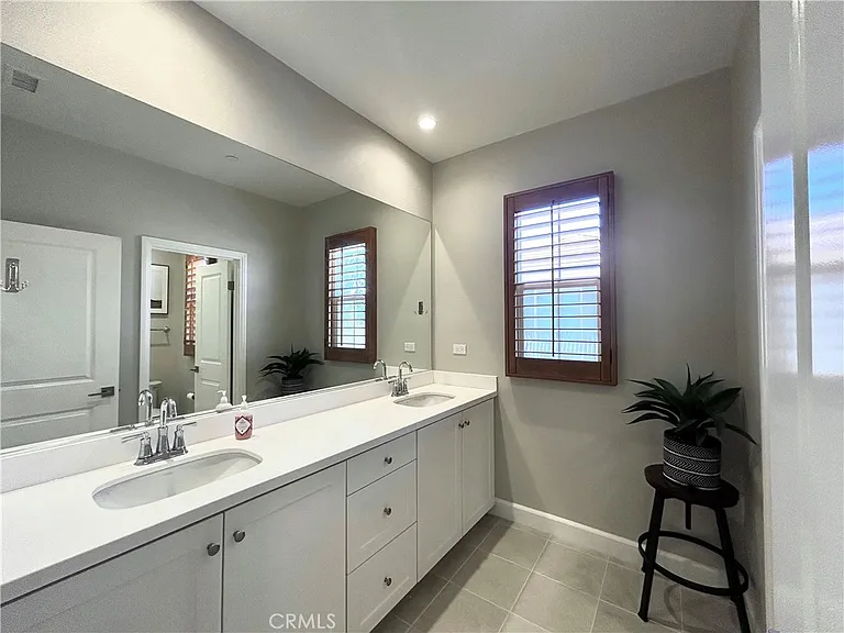 86 Meander — Photo 25