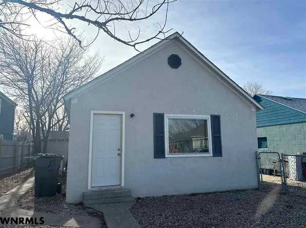 1012 E 17th St, Scottsbluff, NE 69361