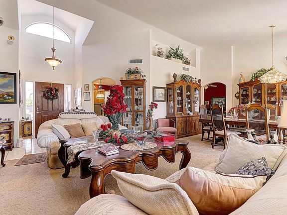 5th image of 10517 E Silvertree Dr