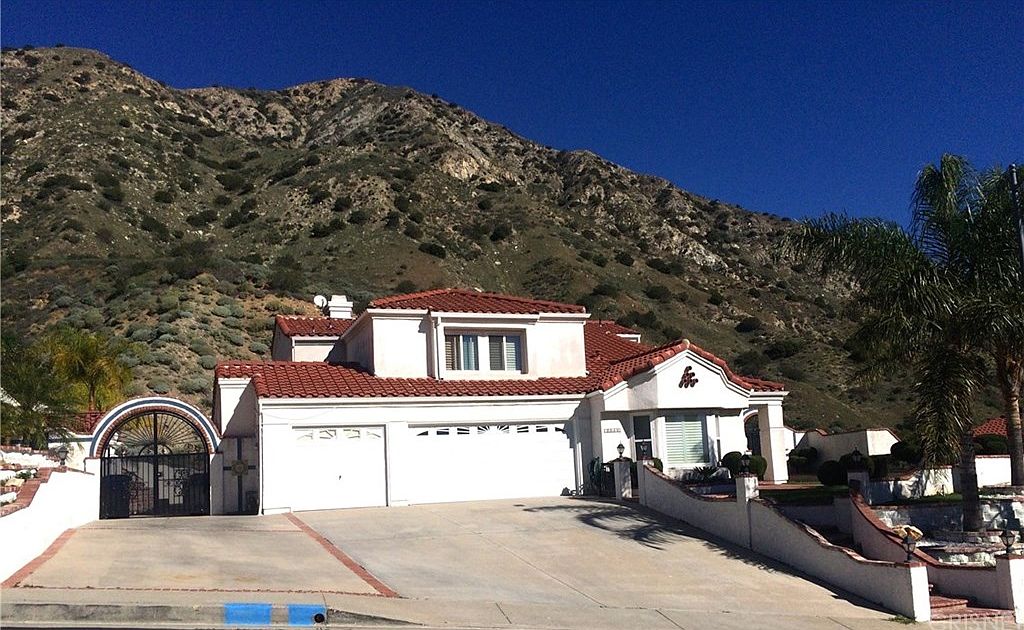 12605 Herron St, Sylmar, CA 91342 | Zillow