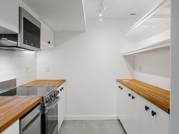 2nd image of 2801 N Downing St #2807