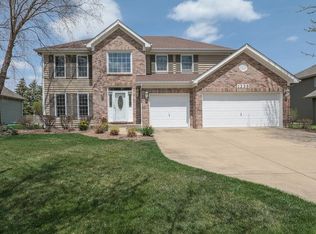 1235 Cromwell Ln, Naperville, IL