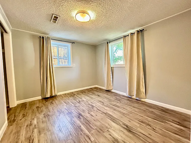 7531 Yates St — Photo 10