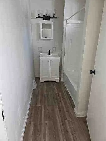 12 Courtright St — Photo 8