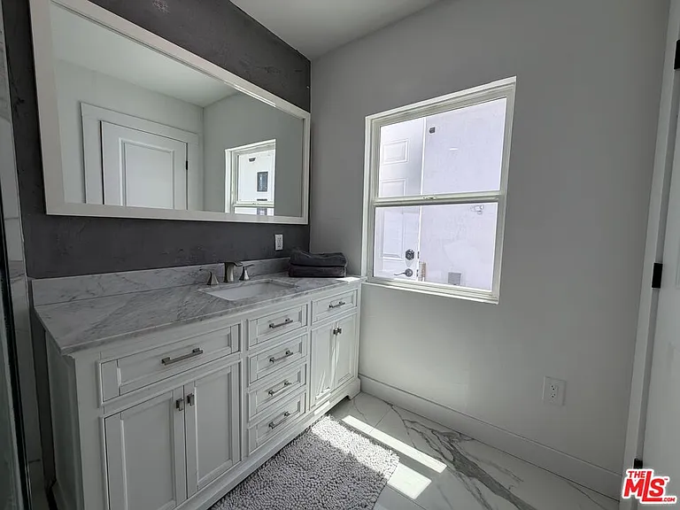 11836 Laurelwood Dr — Photo 38
