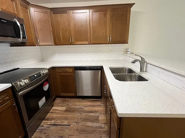 Bloomingdale Villas Ct — Photo 4