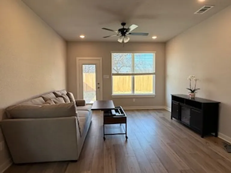1021 Elise Ave — Photo 13