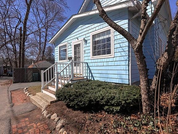 2nd image of 83 Fair Oaks Ave