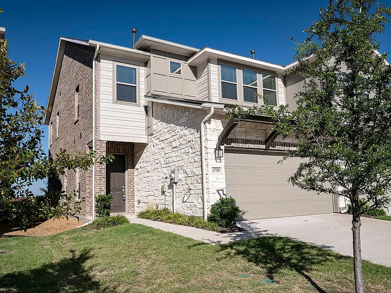 17769 Sage Ln — Photo 2