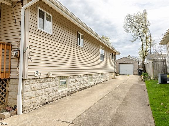 2nd image of 1177 Neptune Ave
