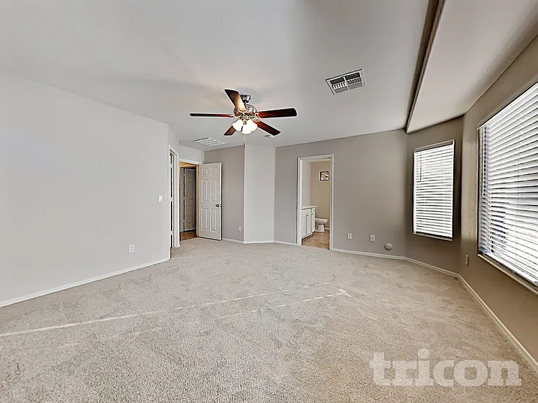 16189 W Mauna Loa Ln — Photo 6