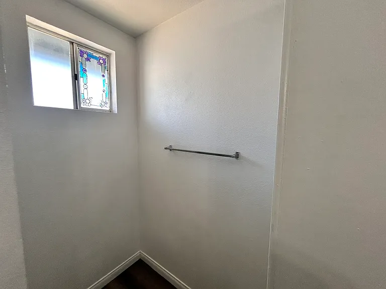 28057 Washington Ave — Photo 16