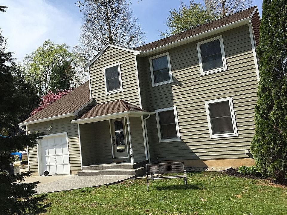 2nd image of 1054 Sun Valley Dr