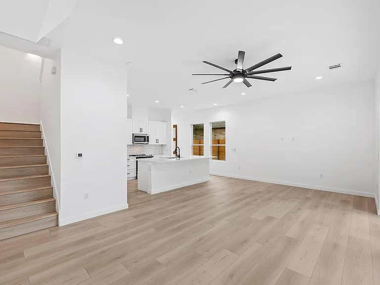 21508 Twain Cv #A — Photo 4