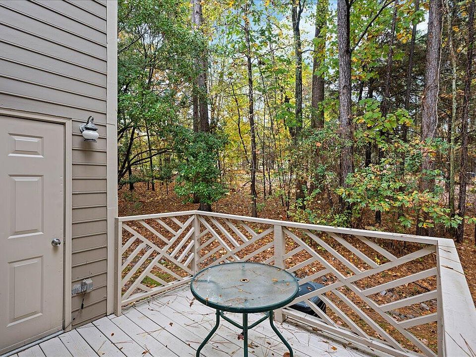 1st image of 3107 Coachmans Way