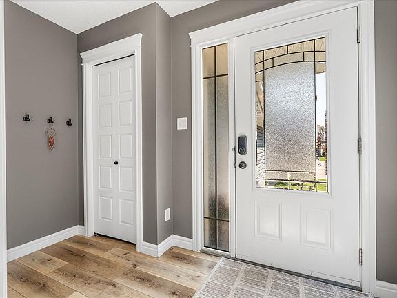 5th image of 41 Meadowview Lndg