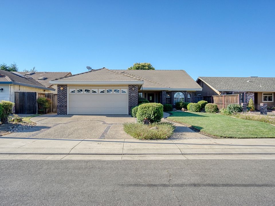 1st image of 2701 Park West Dr
