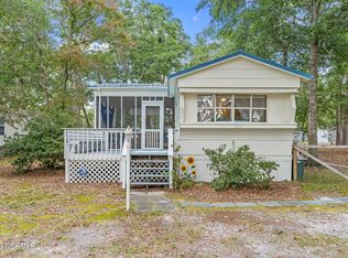 211 Magnolia Dr, Sunset Beach, NC 28468