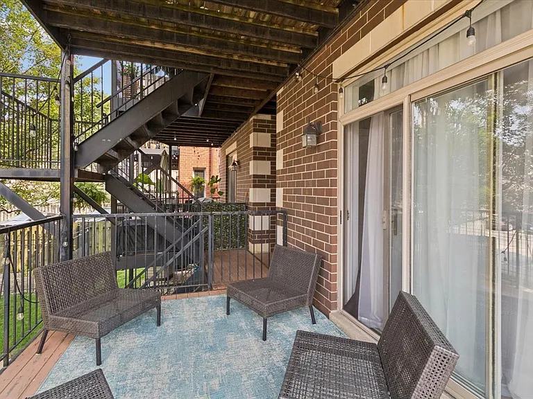 7246 N Oakley Ave #1S — Photo 10