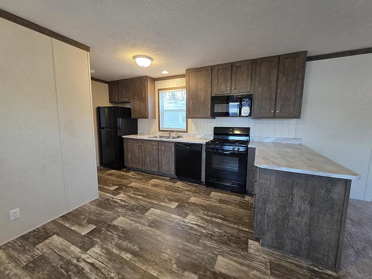 699 Oregon St #699 — Photo 1