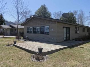 742 Iroquois Ave, Prudenville, MI 48651