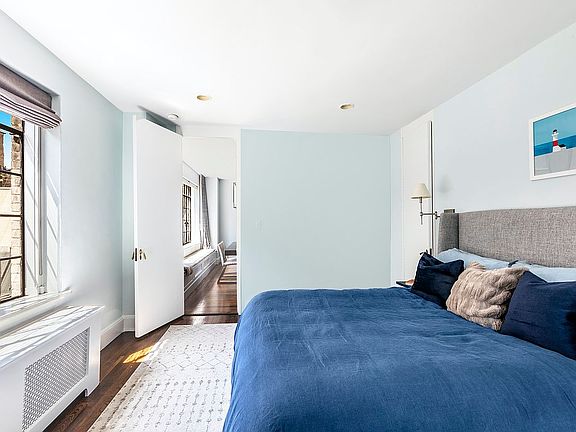 5th image of 50 E 10th St #9L