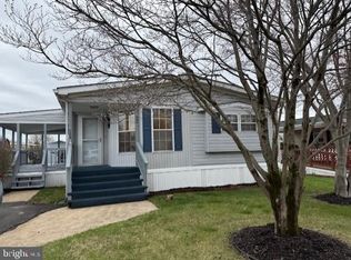32 Lee Dr, Wilmington, DE 19808