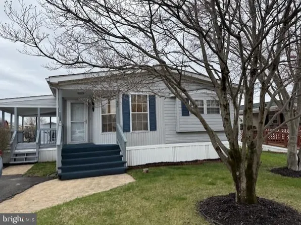 32 Lee Dr, Wilmington, DE 19808