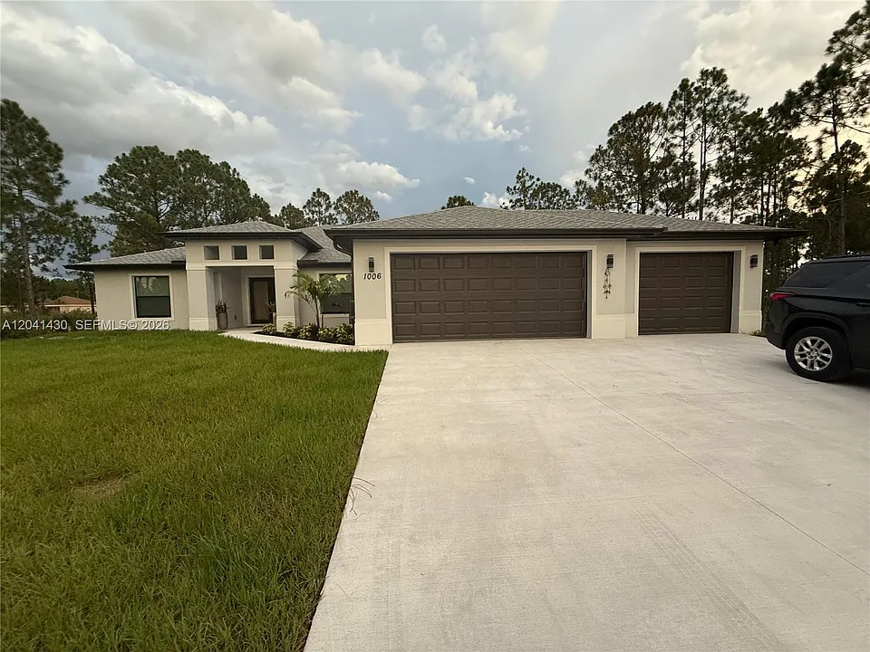 1006 Rush Ave