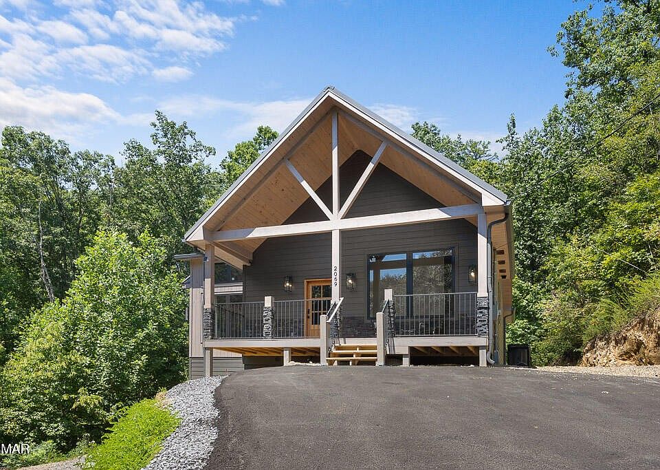 1st image of 2069 Lones Branch Ln #17