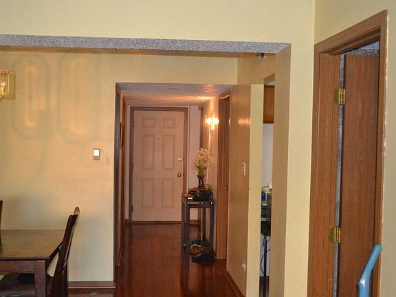2nd image of 4009 W 93rd Pl APT 2E