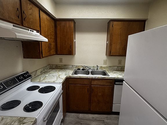 4th image of 321 Withers St APT 3