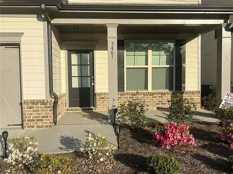 5461 Trillium Way — Photo 2