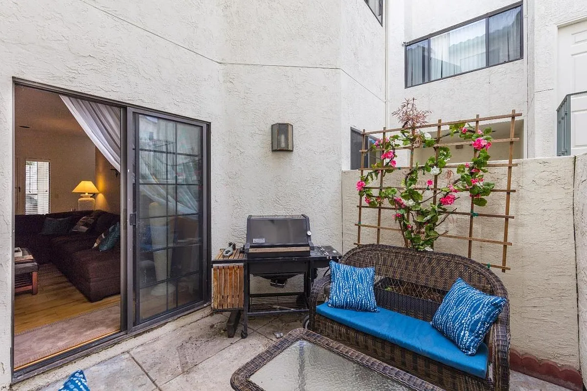 Yard - 953 Avila Terraza