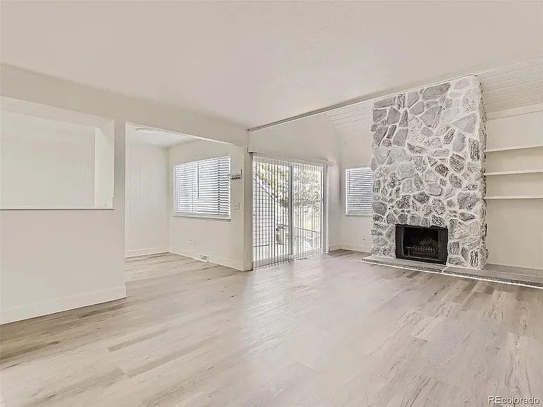 2612 S Xanadu Way #A — Photo 4