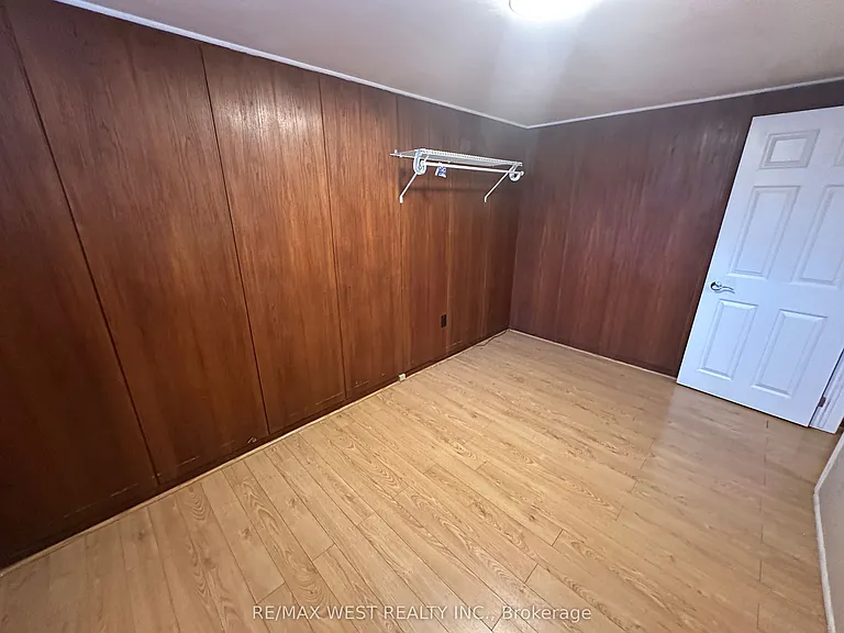 28 Snider Ave #LOWER — Photo 12