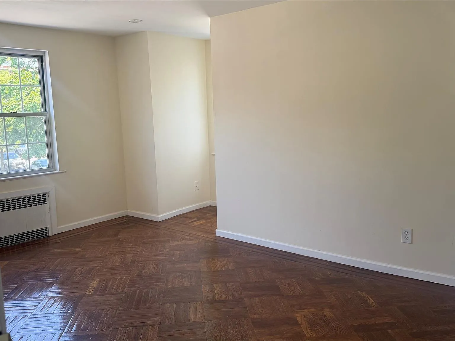2 bed, 1.0 bath, 900 sqft, $2,700 — Photo 3