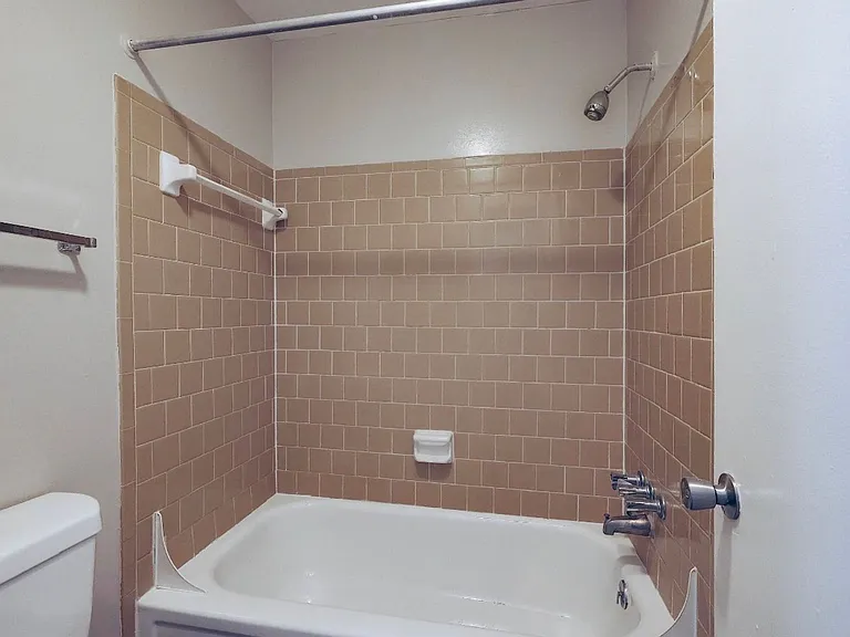 Modern Living in the Heart of Northlake — Photo 65